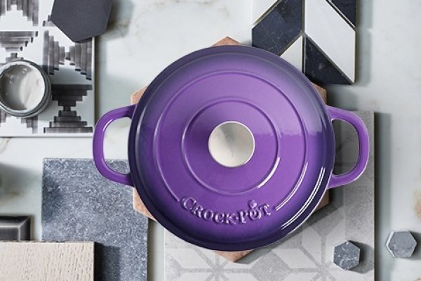 De ce vasele de fontă sunt o investiție inteligentă pentru orice bucătărie