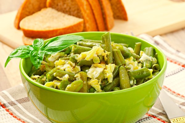 Fasole verde cu oua (la tigaie) - simplu si rapid