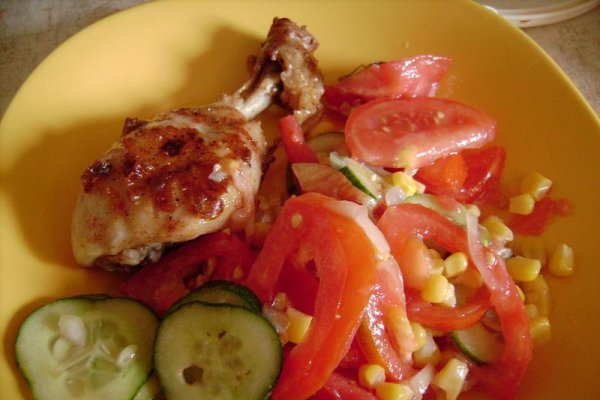 Pulpe de Pui cu Salata de Vara