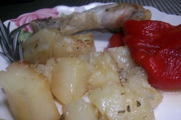 Pui cu Rosmarin si Cartofi (la Cuptor)