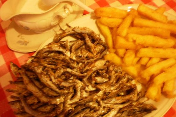 Pestisori cu Degete de Mamaliga Fripta