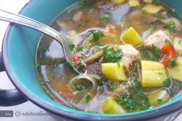 Ciorba de Porc cu Dovlecei si Ciuperci