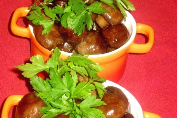 Ciuperci trase in unt