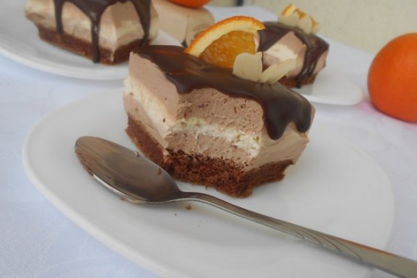 Prajitura cu mouse de ciocolata si crema de portocale