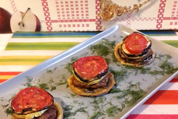 Turnulete de pui, vinete si dovlecei