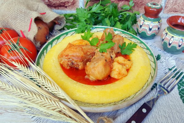 Papricas de pui cu galuste de faina