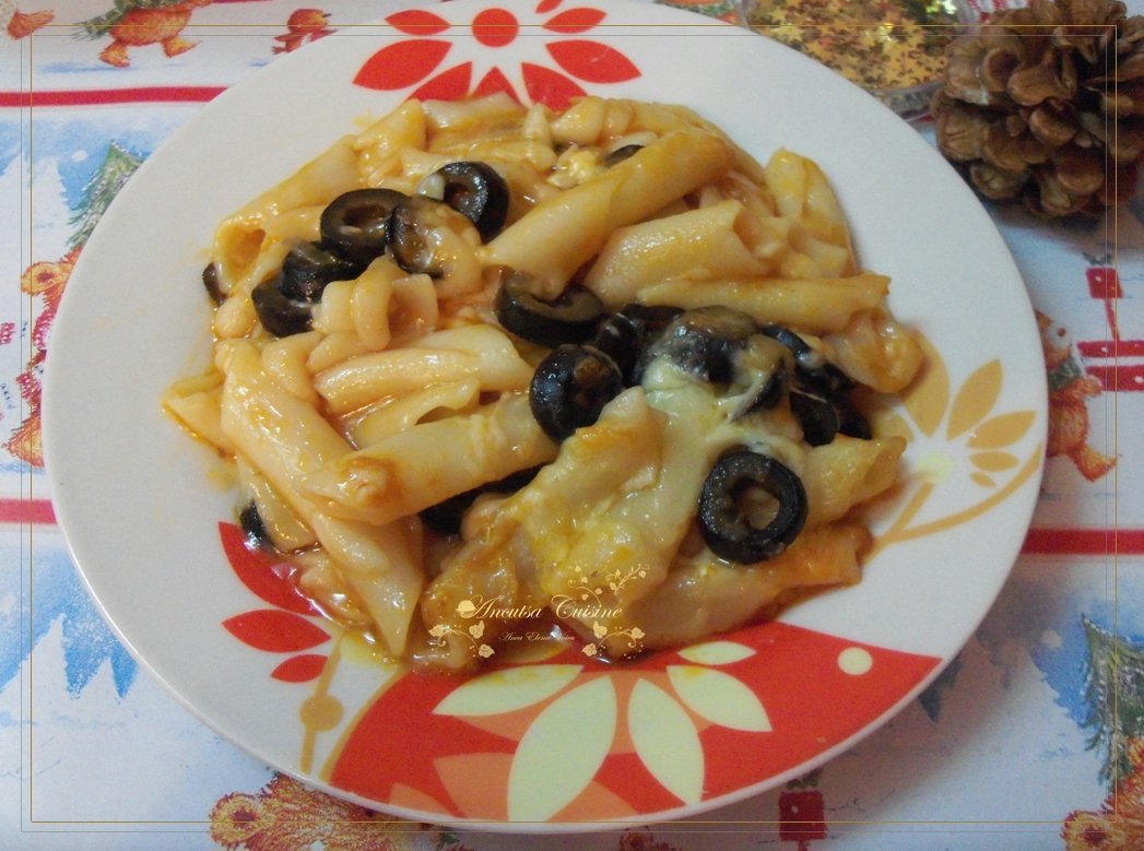 Paste cu masline si sos (de post)