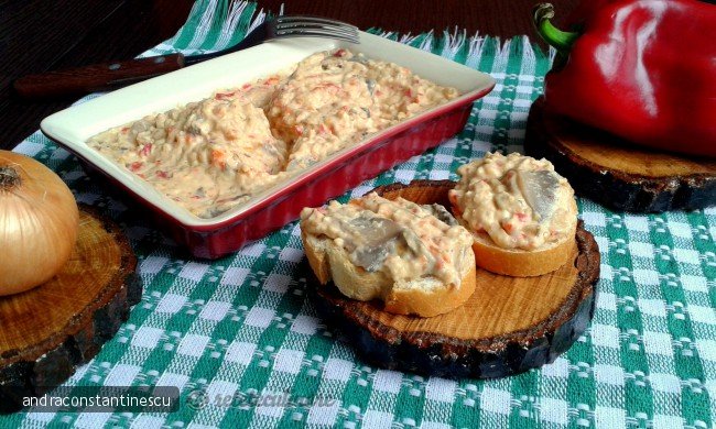 Salata de vinete cu ardei copti si ciuperci